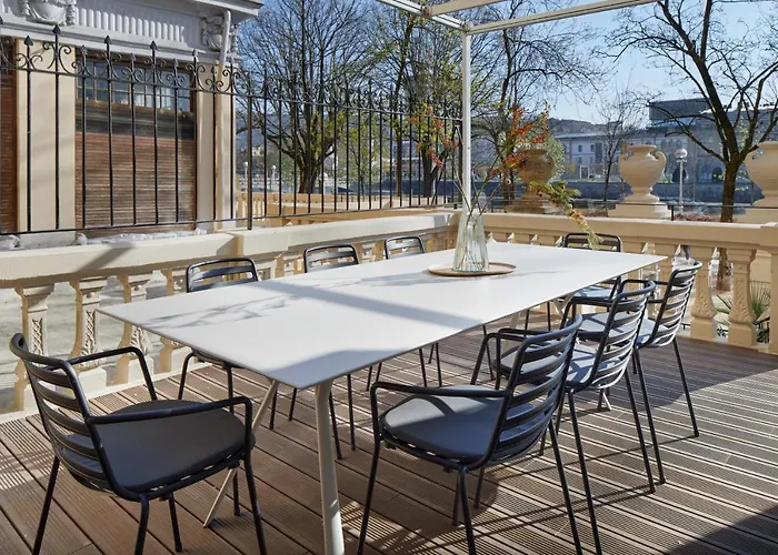 La Belle By Feelfree